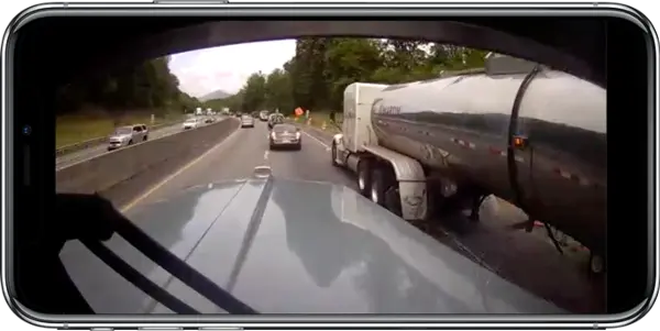 TruckX Dashcam - TruckX Inc